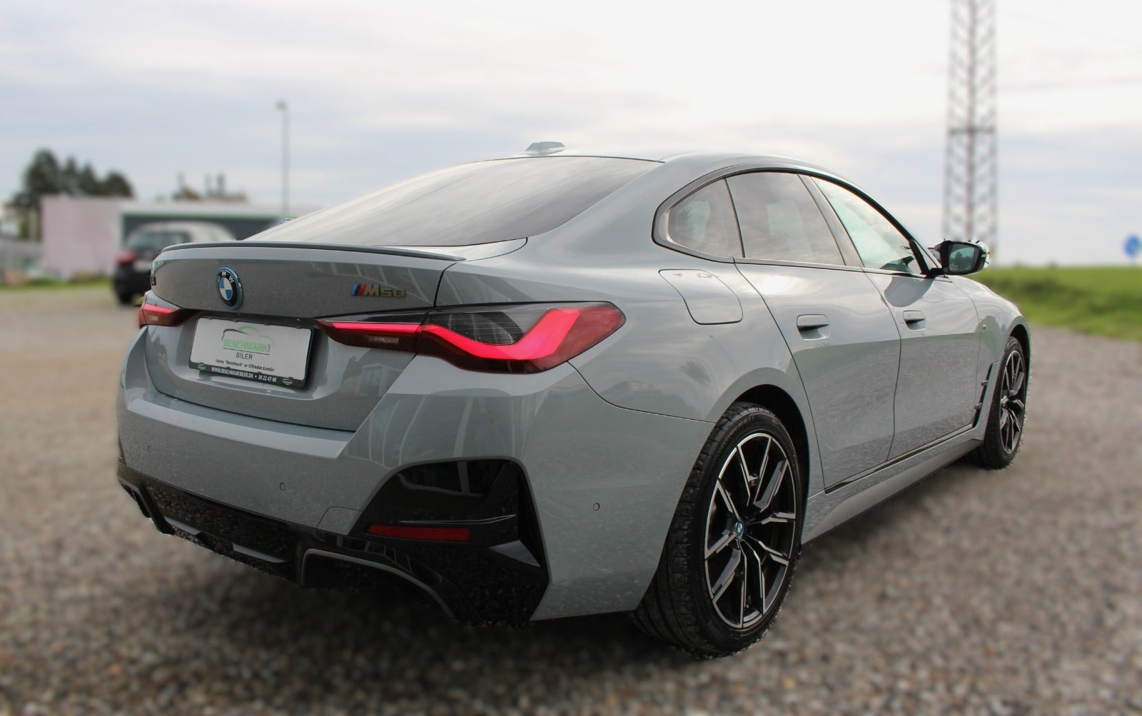 Grå BMW i4 fra 2023