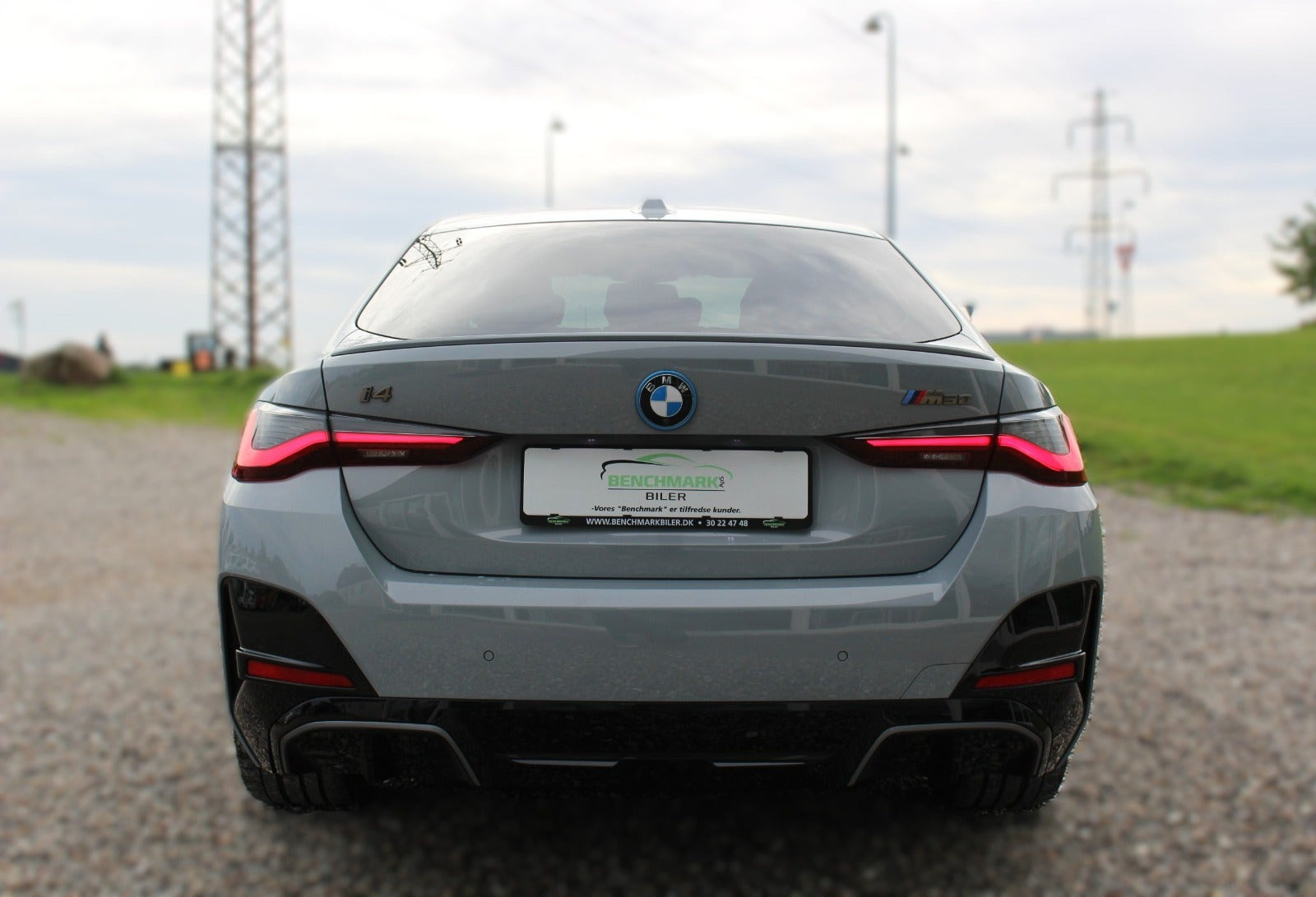 Grå BMW i4 fra 2023