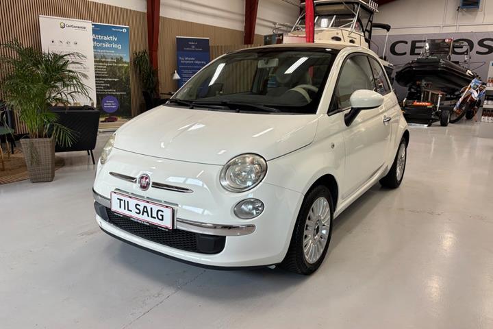 Orange Fiat 500C fra 2010