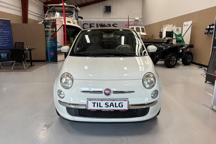 Orange Fiat 500C fra 2010