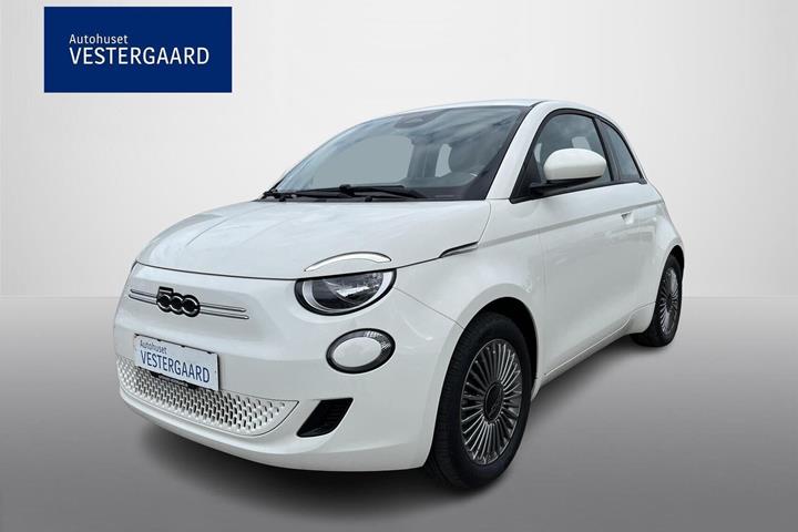 Hvid Fiat 500e fra 2024