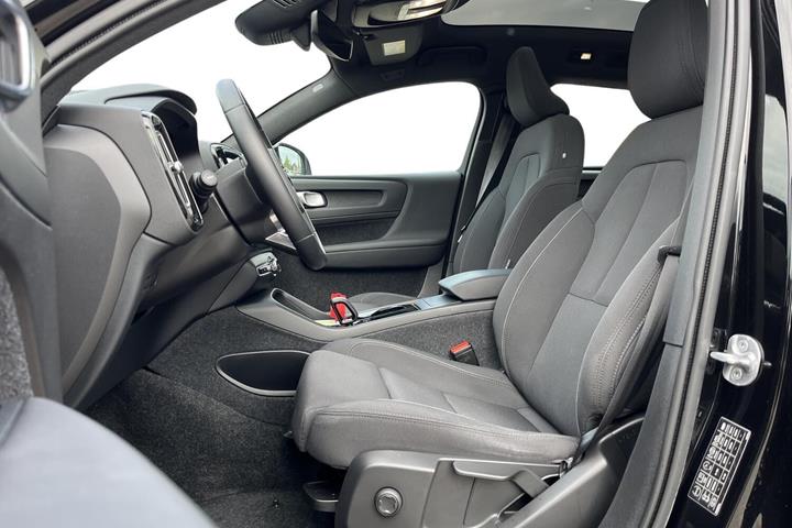 Sort Volvo C40 fra 2023