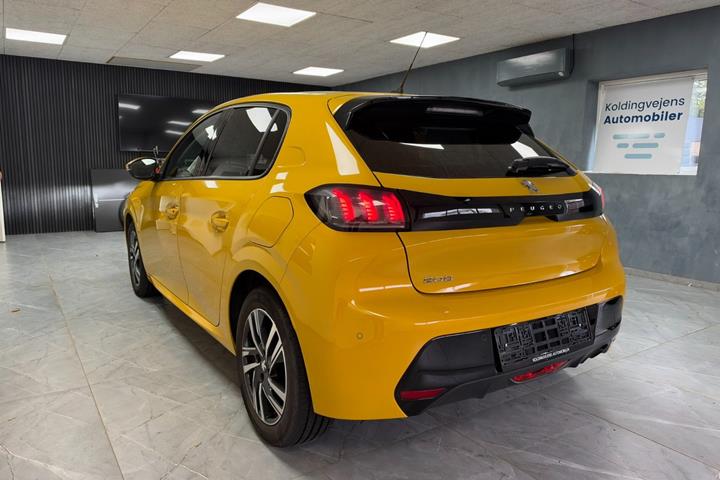 undefined Peugeot 208 fra 2020