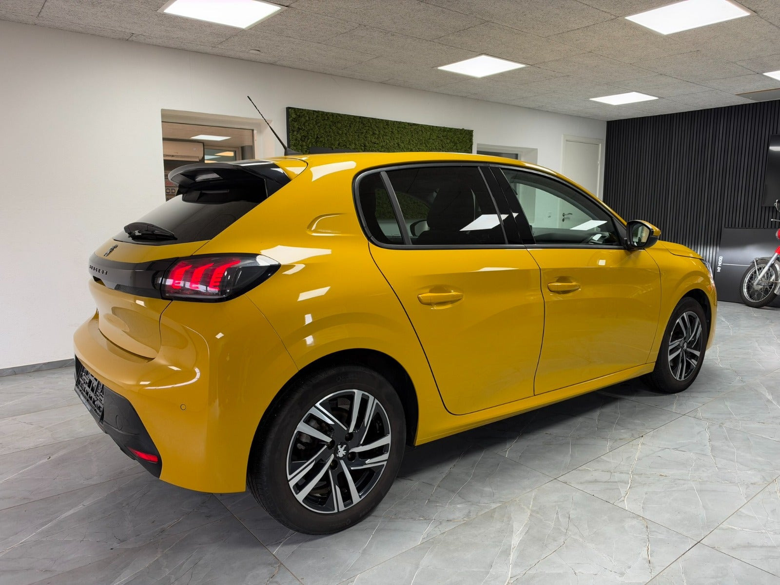 undefined Peugeot 208 fra 2020