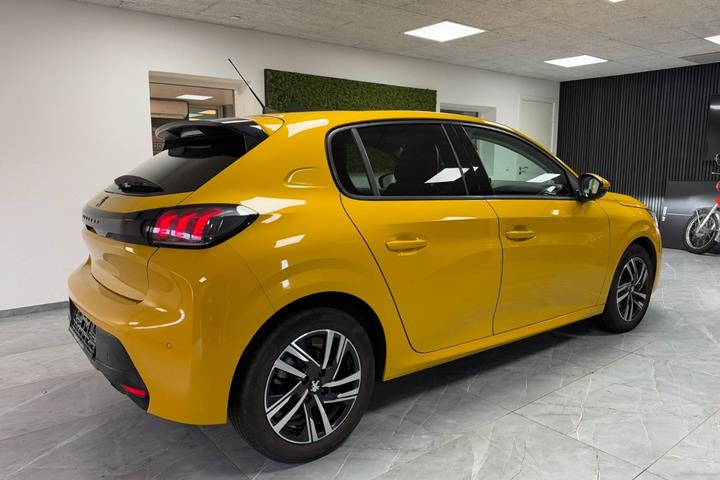 undefined Peugeot 208 fra 2020