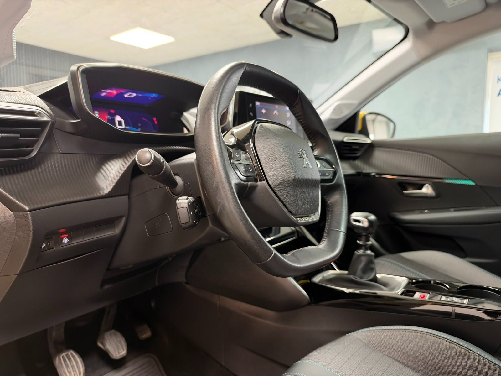undefined Peugeot 208 fra 2020