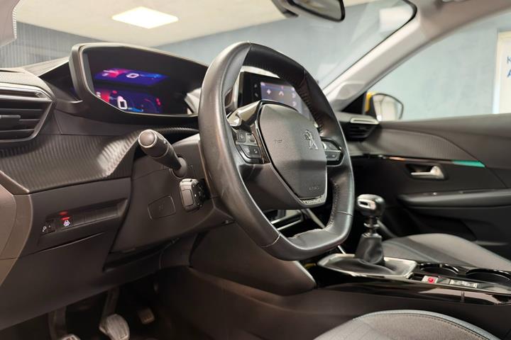 undefined Peugeot 208 fra 2020