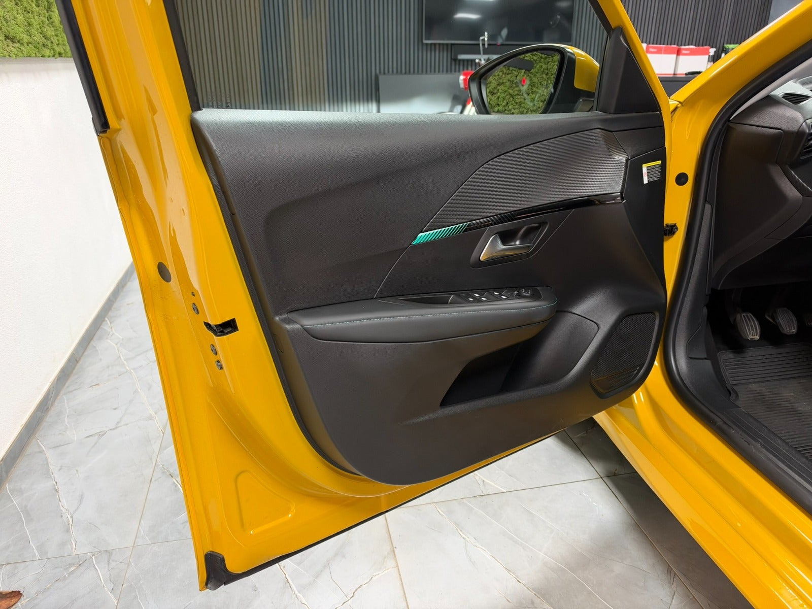 undefined Peugeot 208 fra 2020