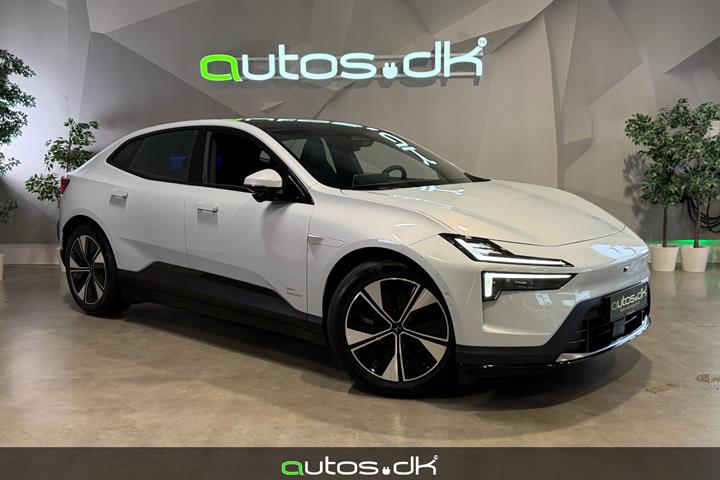 Hvid Polestar 4 fra 2026