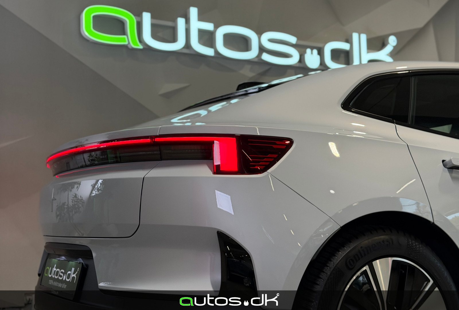 Hvid Polestar 4 fra 2026