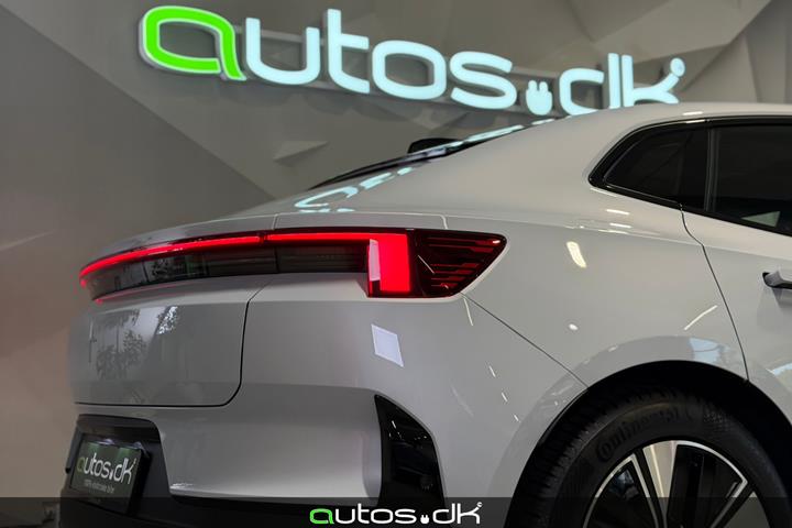 Hvid Polestar 4 fra 2026