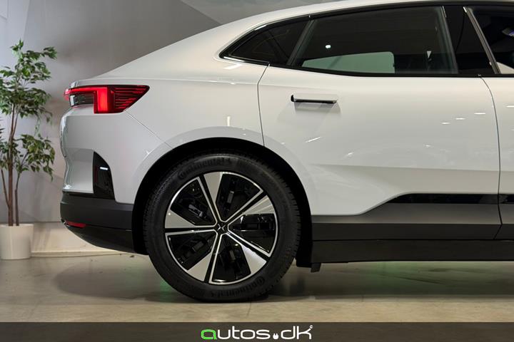 Hvid Polestar 4 fra 2026