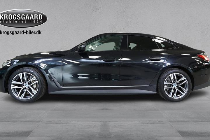 Sort BMW i4 fra 2023