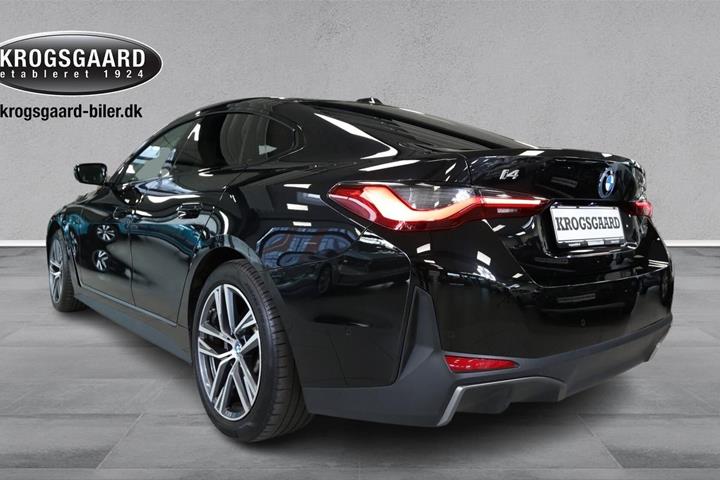 Sort BMW i4 fra 2023
