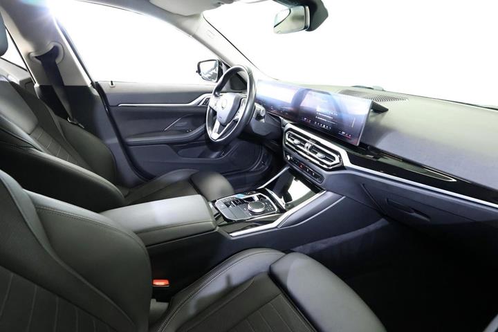 Sort BMW i4 fra 2023