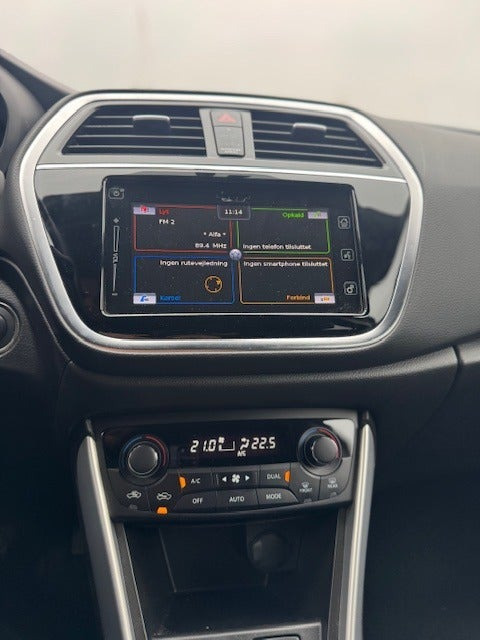 Sølv Suzuki S-Cross fra 2018
