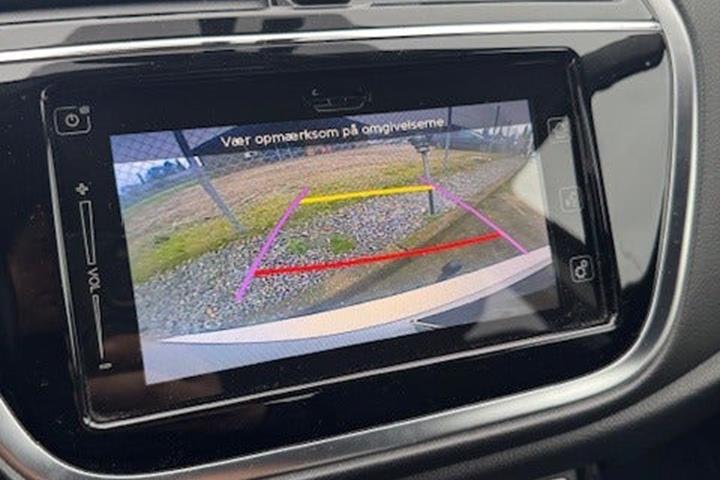 Sølv Suzuki S-Cross fra 2018