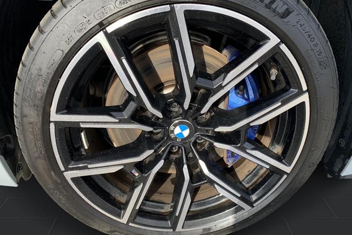 undefined BMW i4 fra 2025