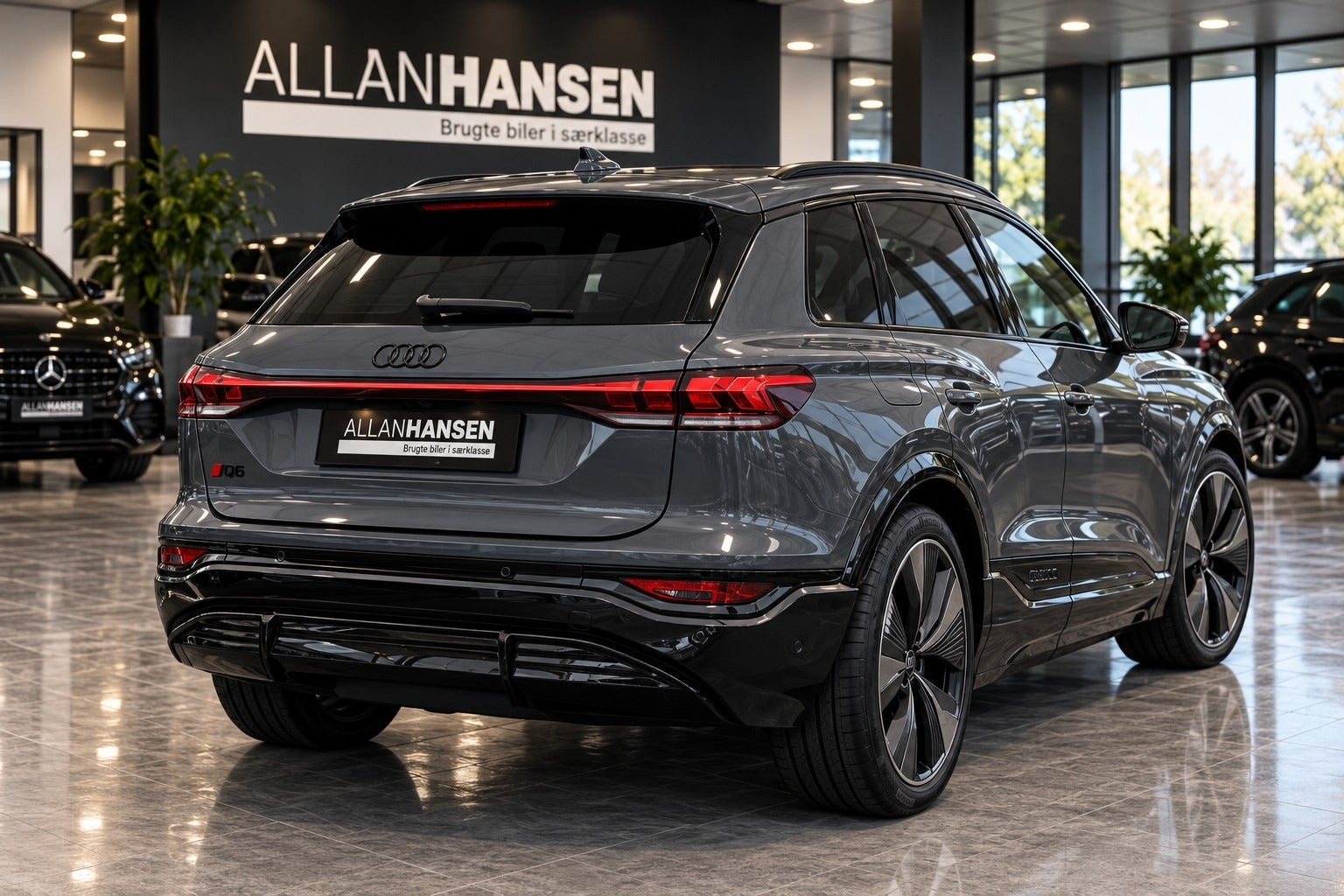 Grå Audi Q6 e-tron fra 2024