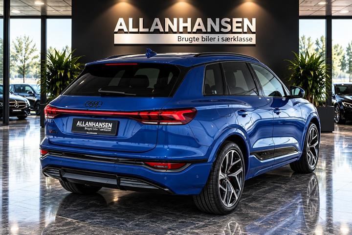 Blå Audi SQ6 e-tron fra 2024