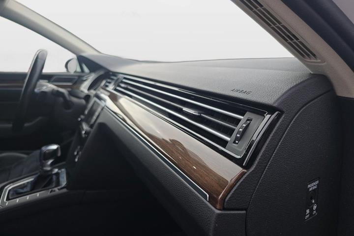 undefined VW Passat fra 2016
