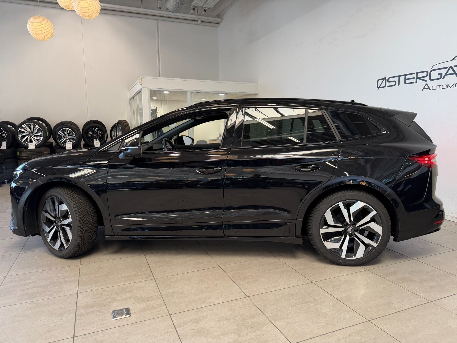 Sort Skoda Enyaq fra 2026