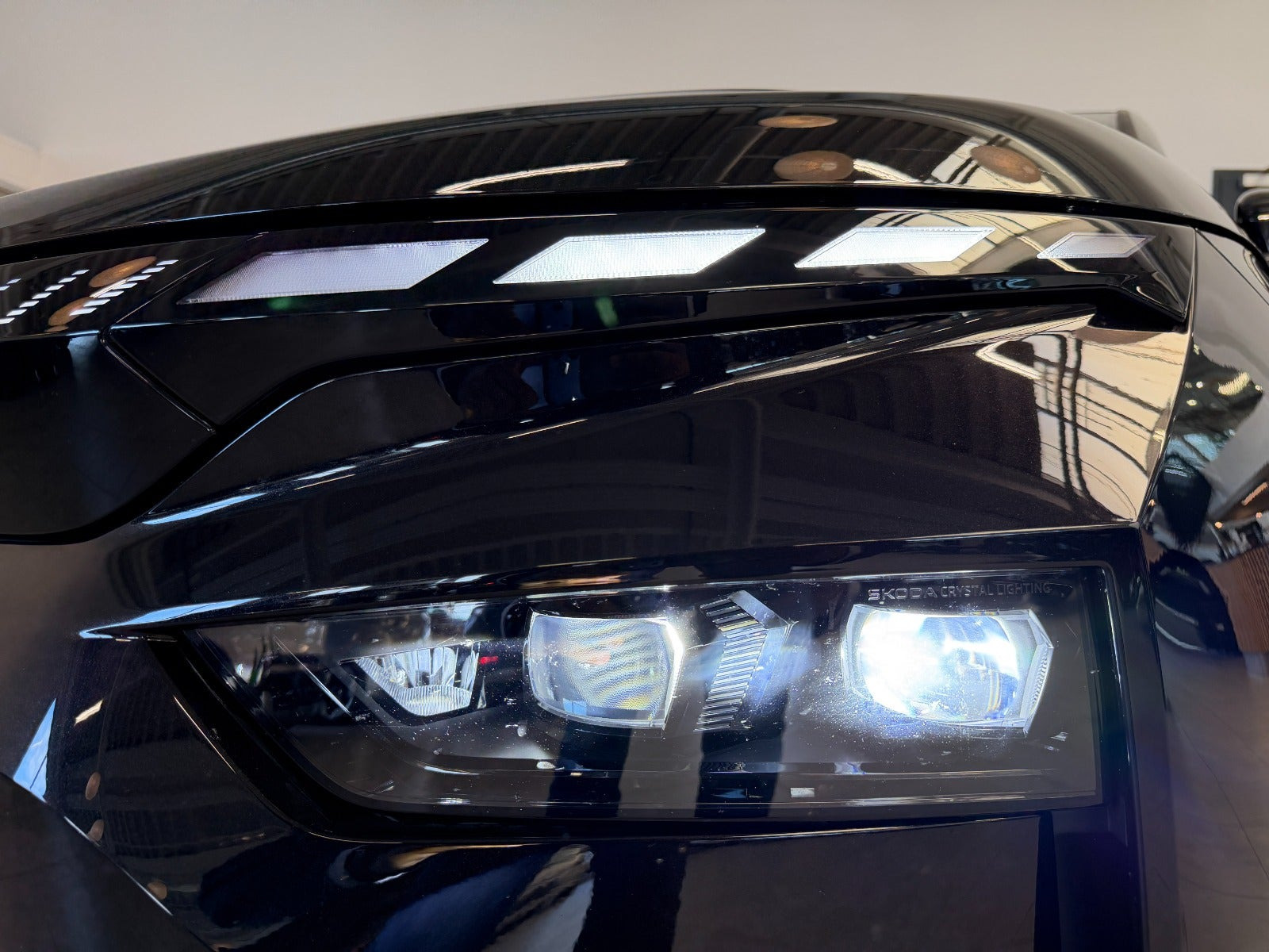 Sort Skoda Enyaq fra 2026