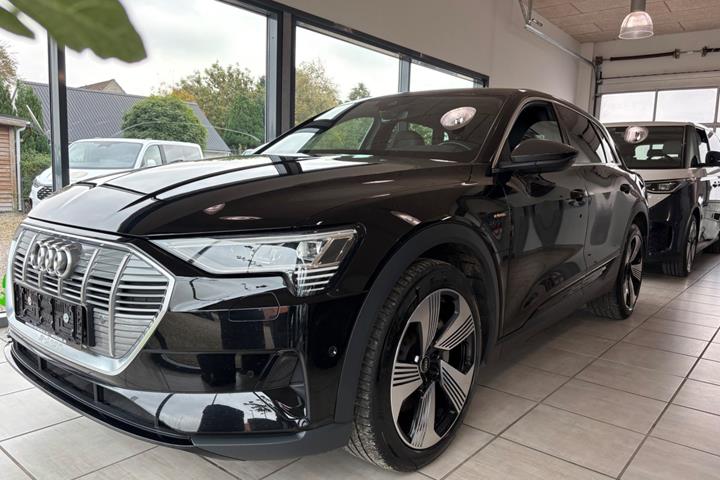 Sort Audi e-tron fra 2021