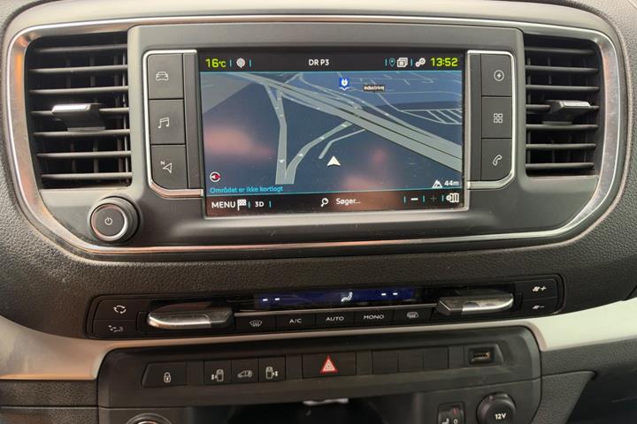 Hvid Peugeot e-Expert fra 2021