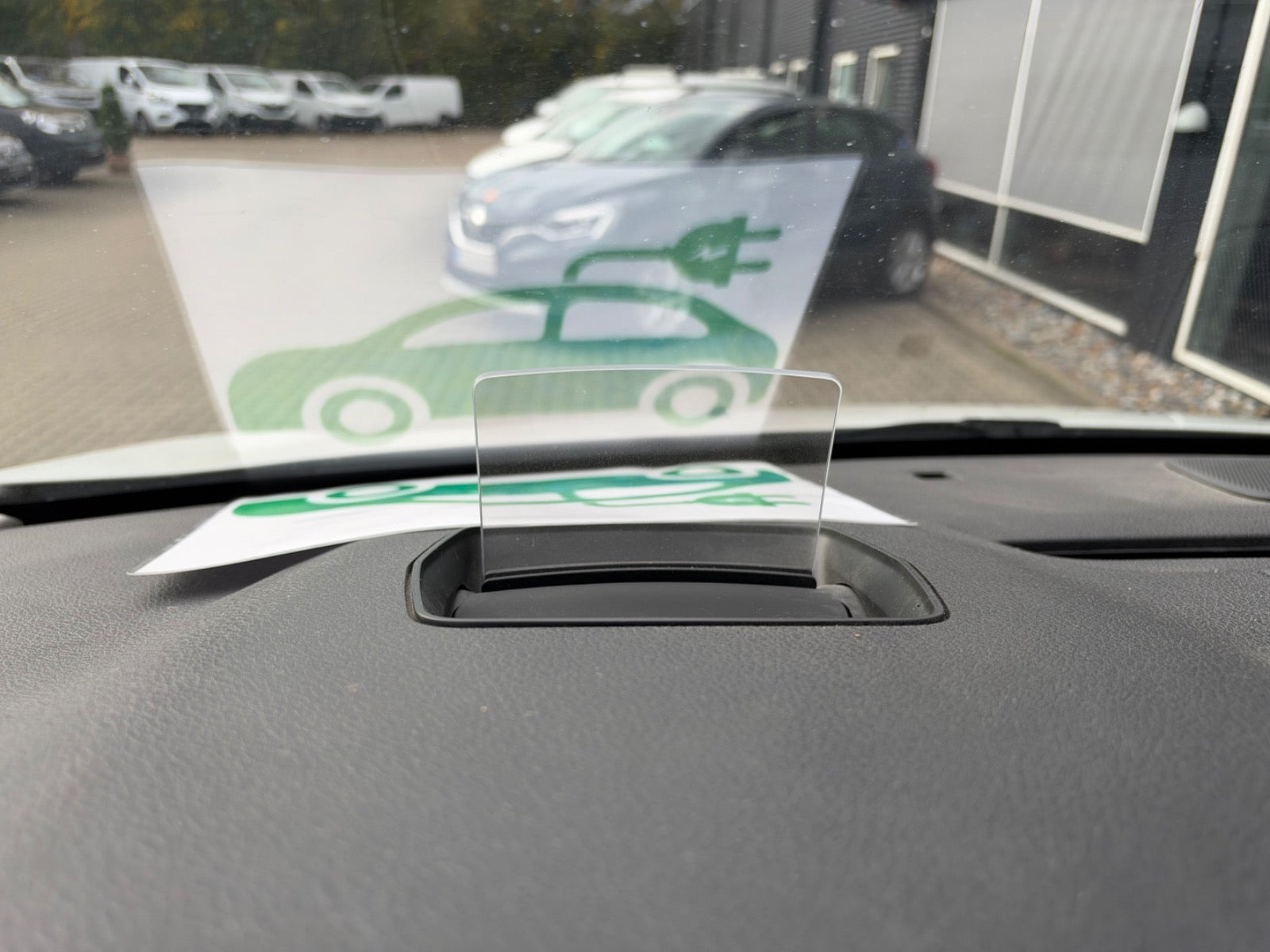 Hvid Peugeot e-Expert fra 2021