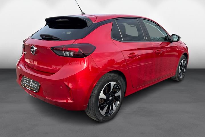 Rød Opel Corsa-e fra 2021