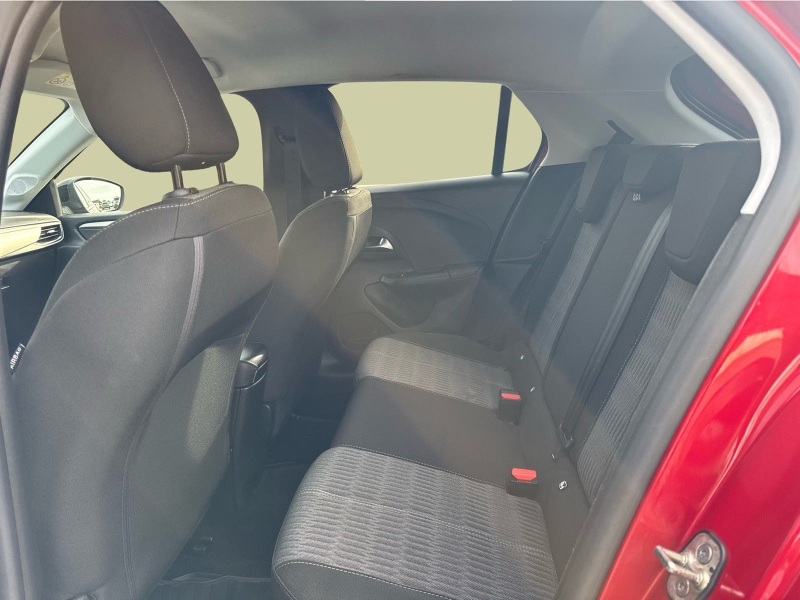 Rød Opel Corsa-e fra 2021