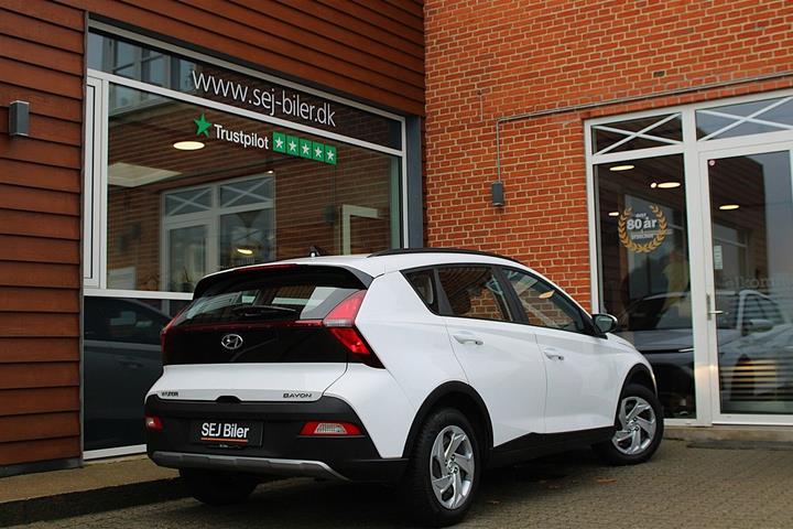 Hvid Hyundai Bayon fra 2022