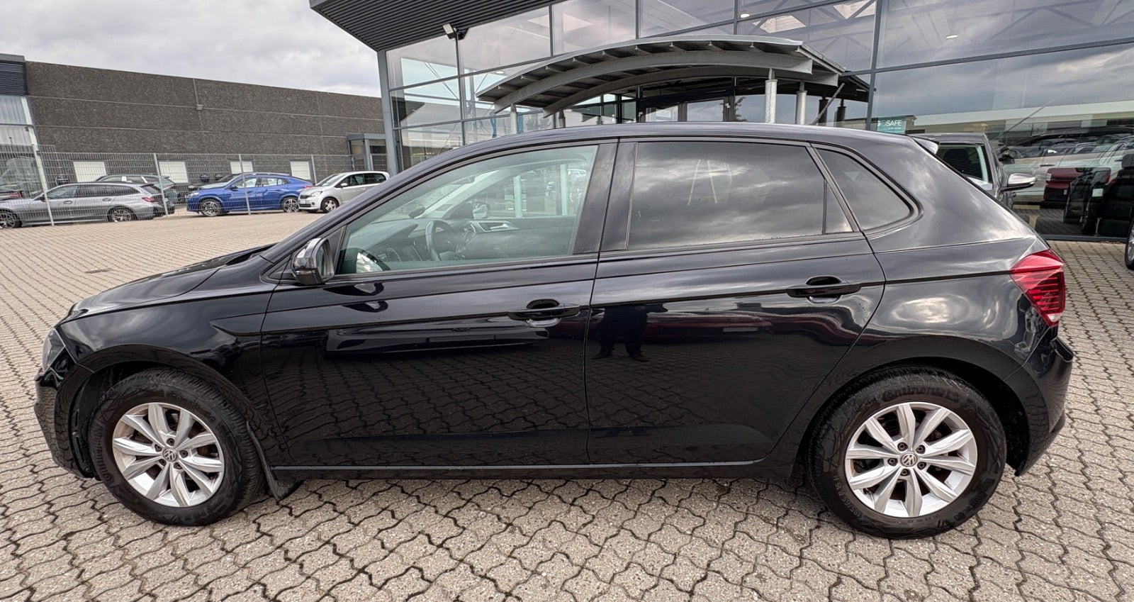 Sort VW Polo fra 2020