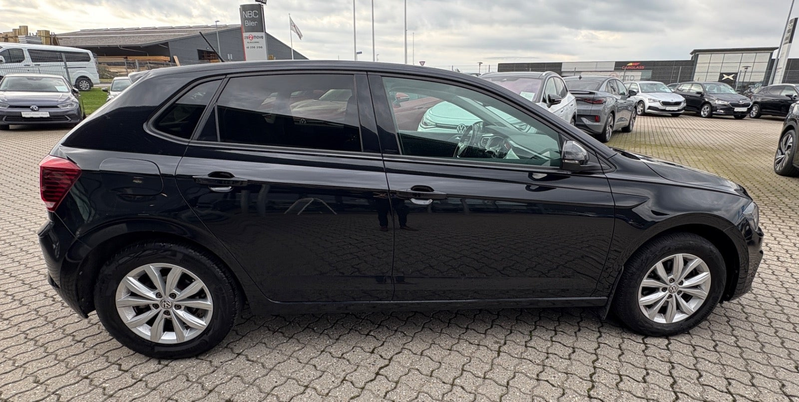 Sort VW Polo fra 2020