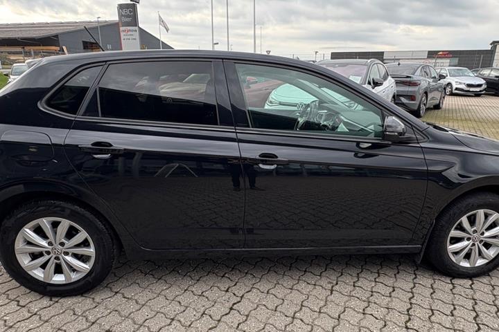 Sort VW Polo fra 2020