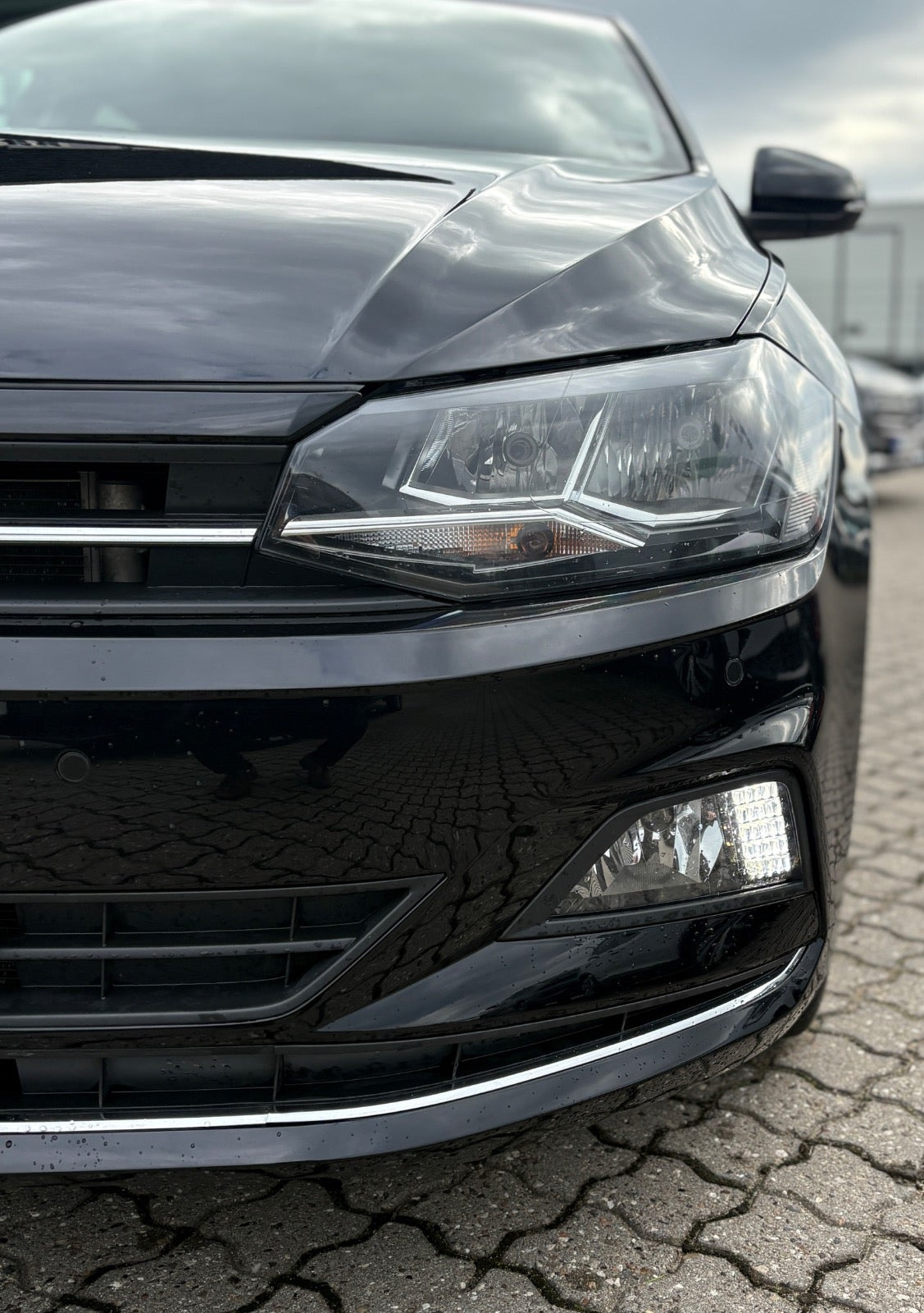 Sort VW Polo fra 2020