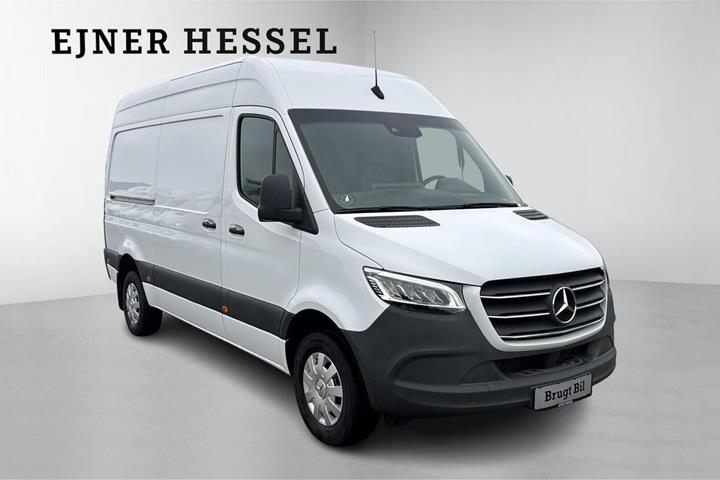 Hvid Mercedes Sprinter 317 fra 2023