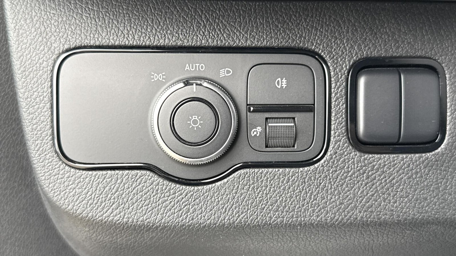 Hvid Mercedes Sprinter 317 fra 2023