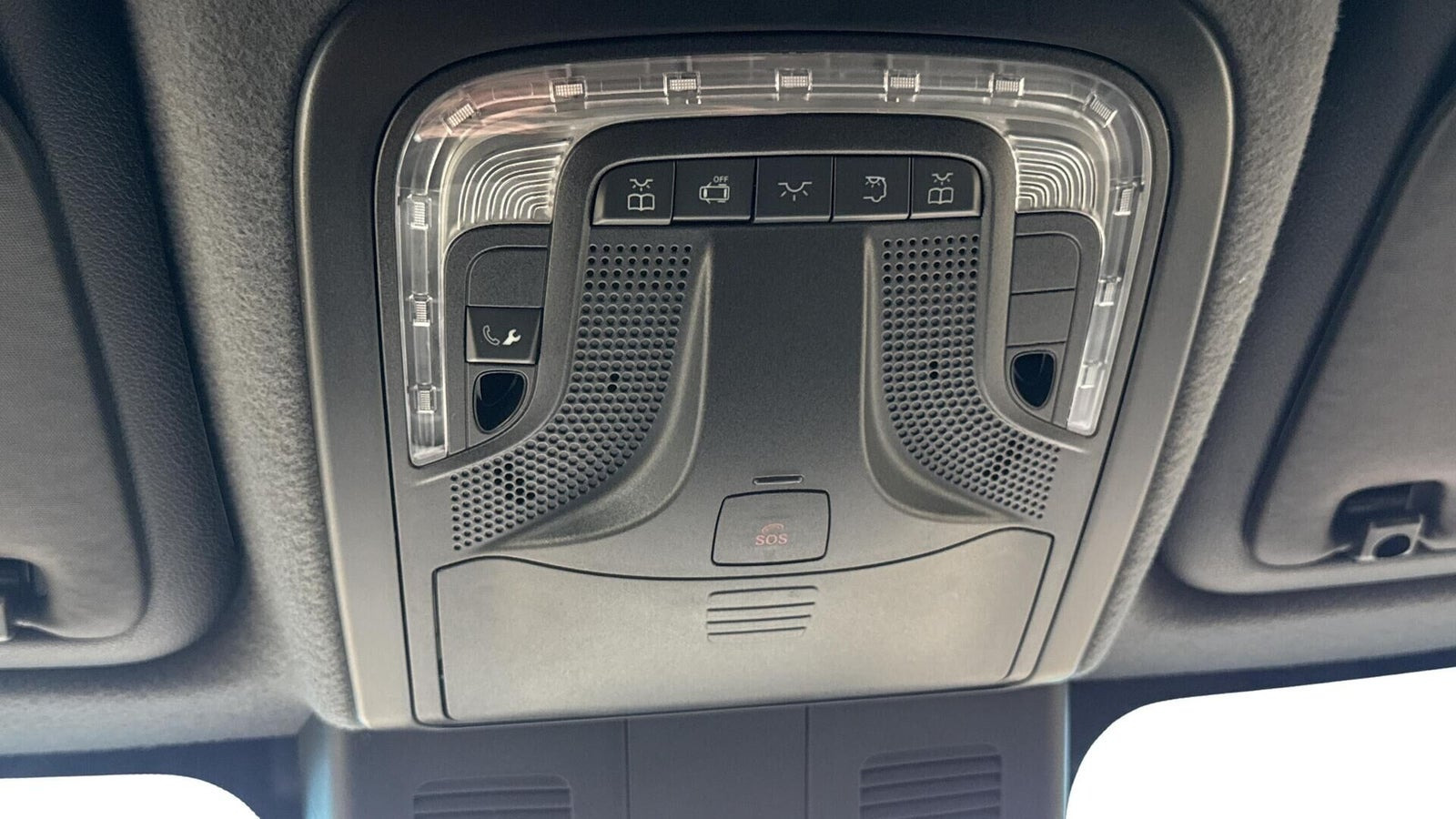 Hvid Mercedes Sprinter 317 fra 2023