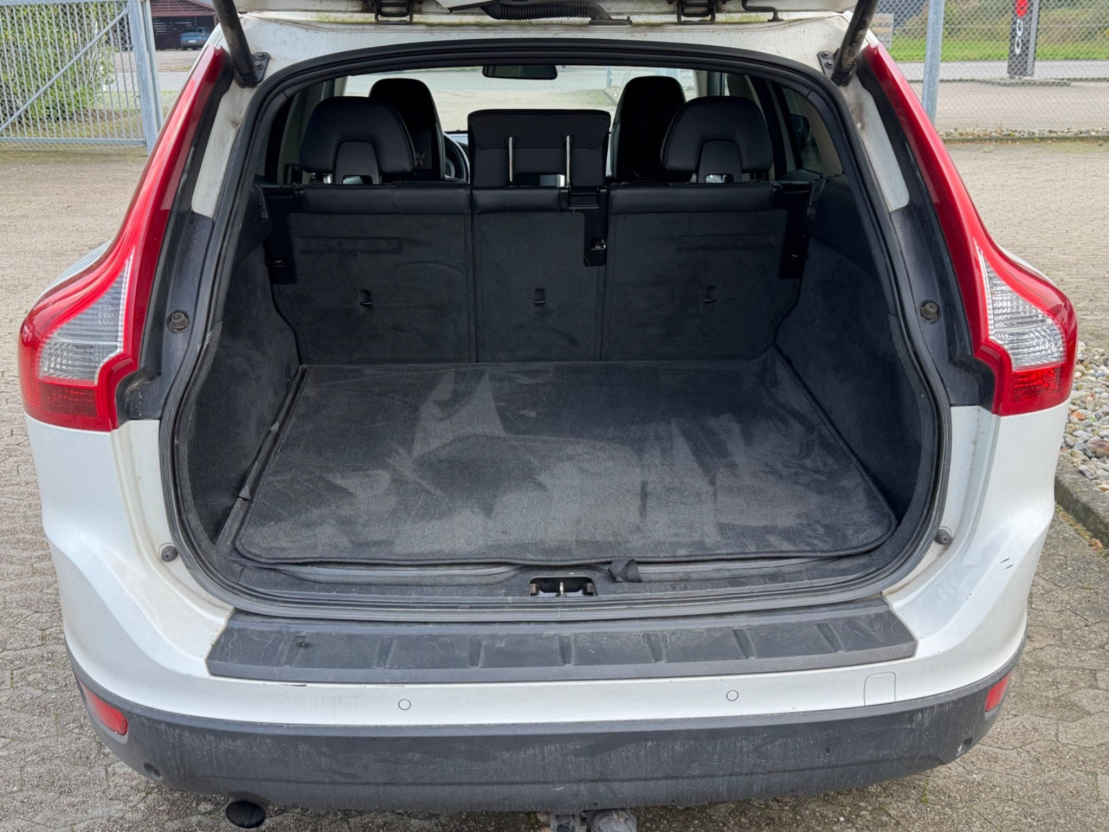 Hvid Volvo XC60 fra 2013