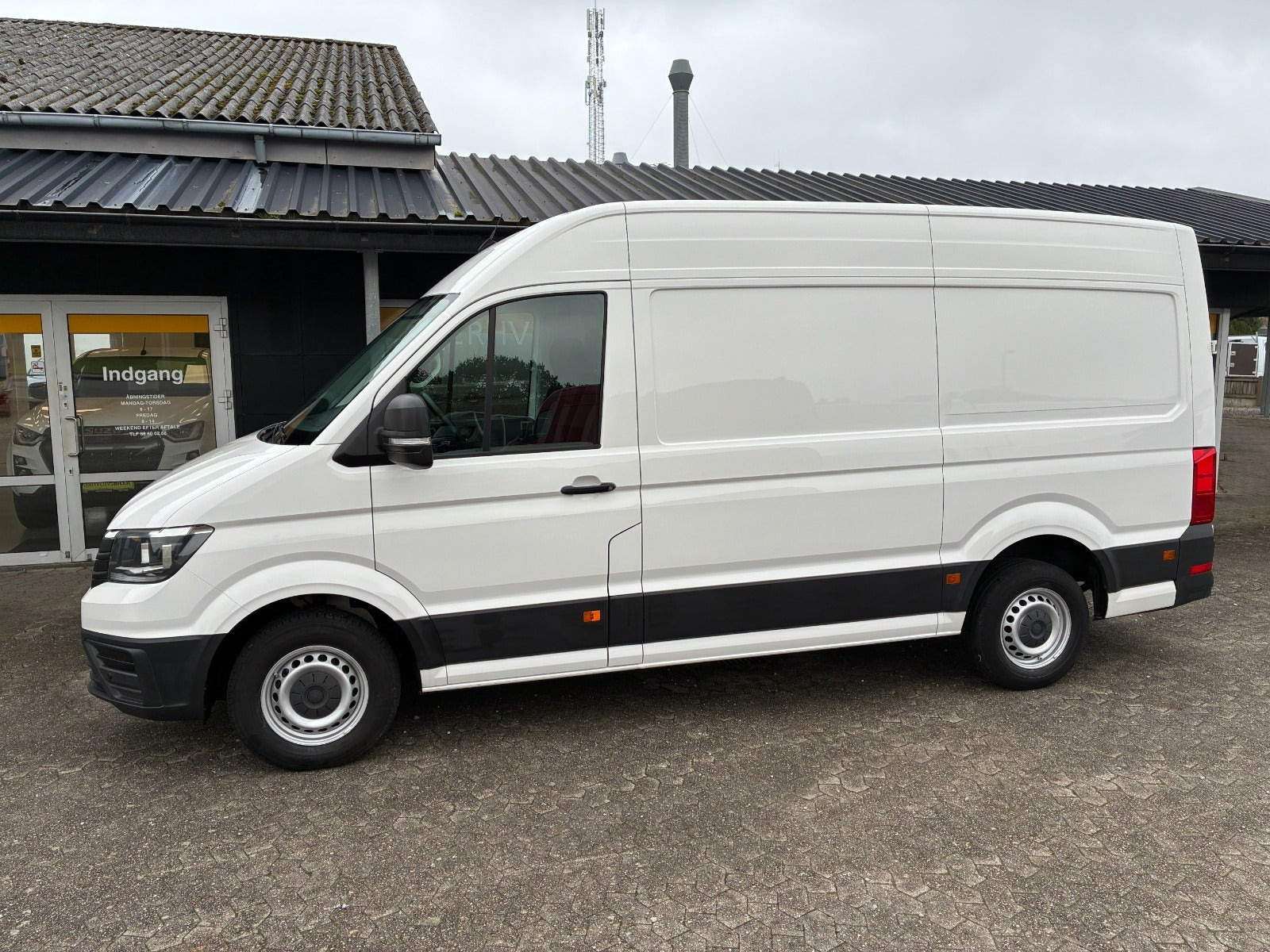 VW Crafter 35 2,0 TDi 140 Kassevogn L3H3
