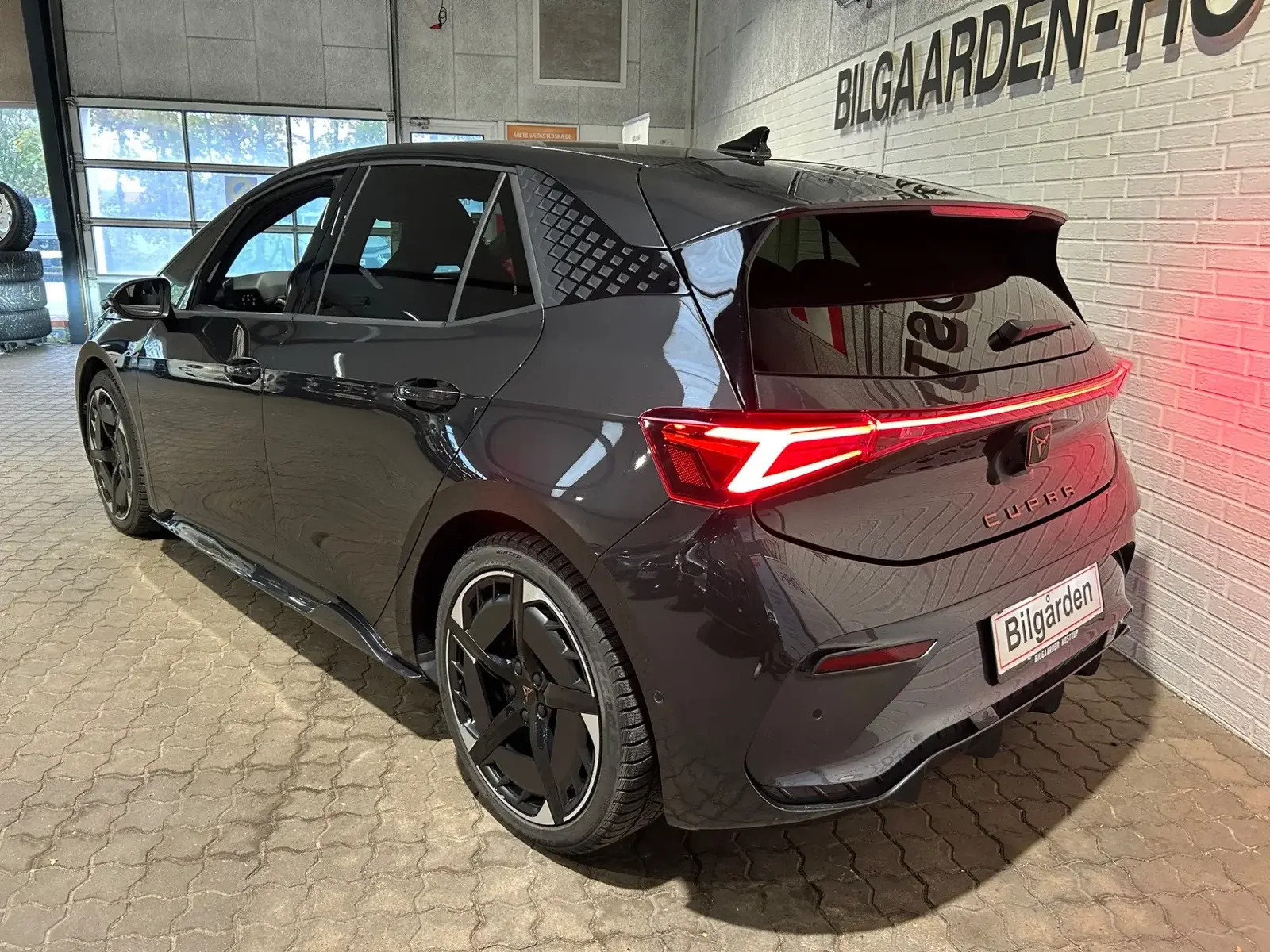 Sort Cupra Born fra 2024