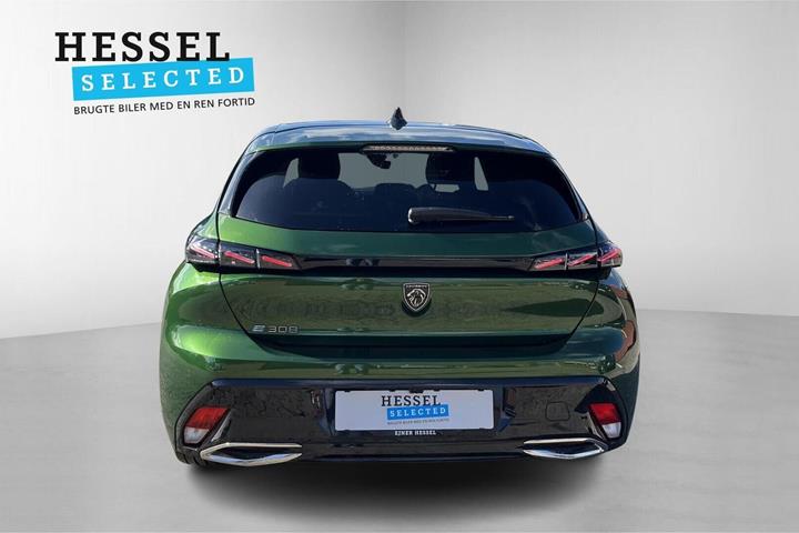 Hvid Peugeot E-308 fra 2024