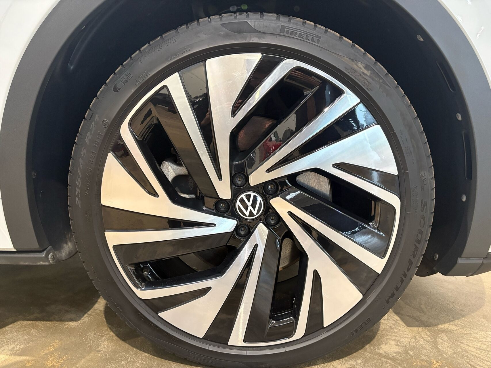 Hvid VW ID.5 fra 2024