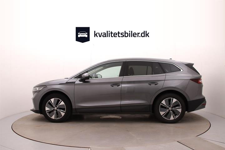 Grå Skoda Enyaq fra 2023