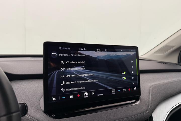 Grå Skoda Enyaq fra 2023