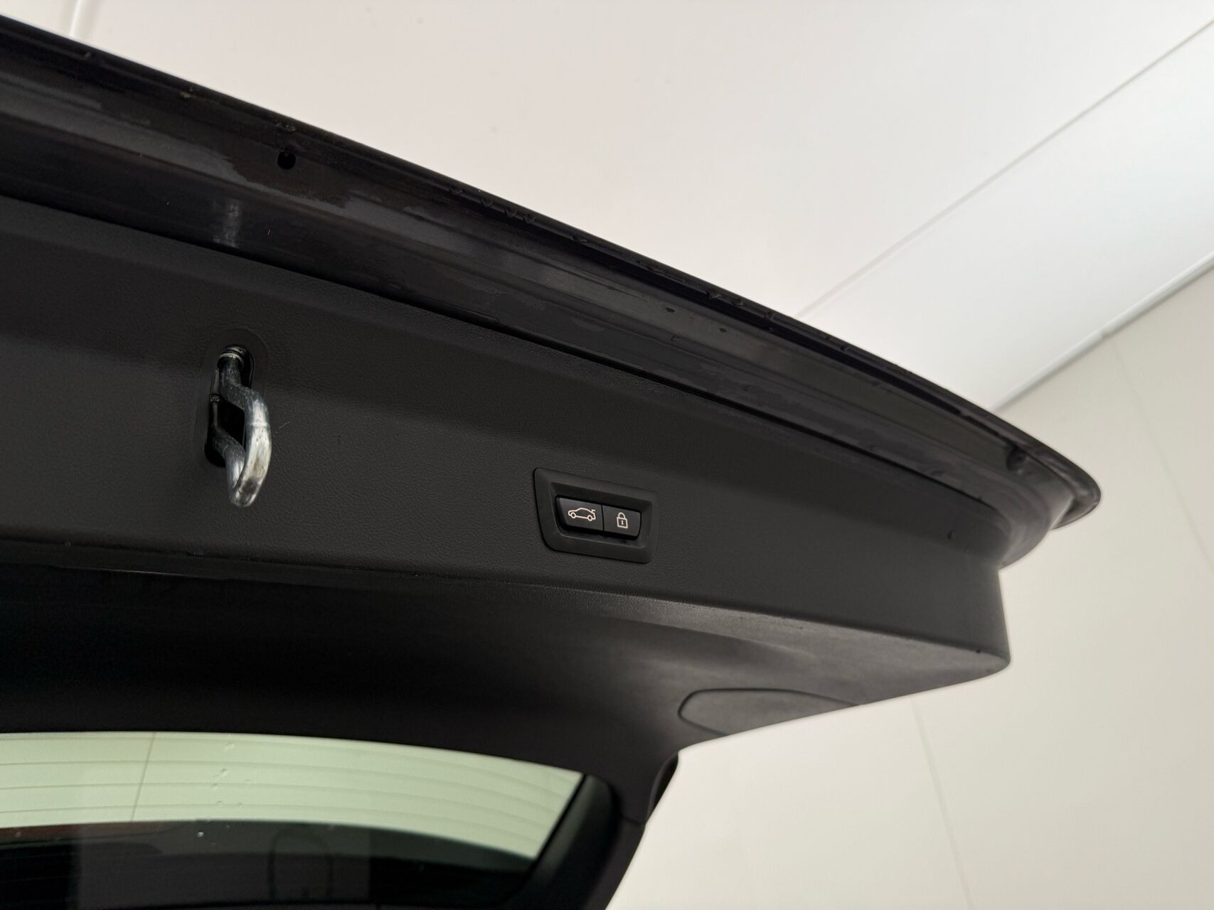 Grå BMW iX3 fra 2022