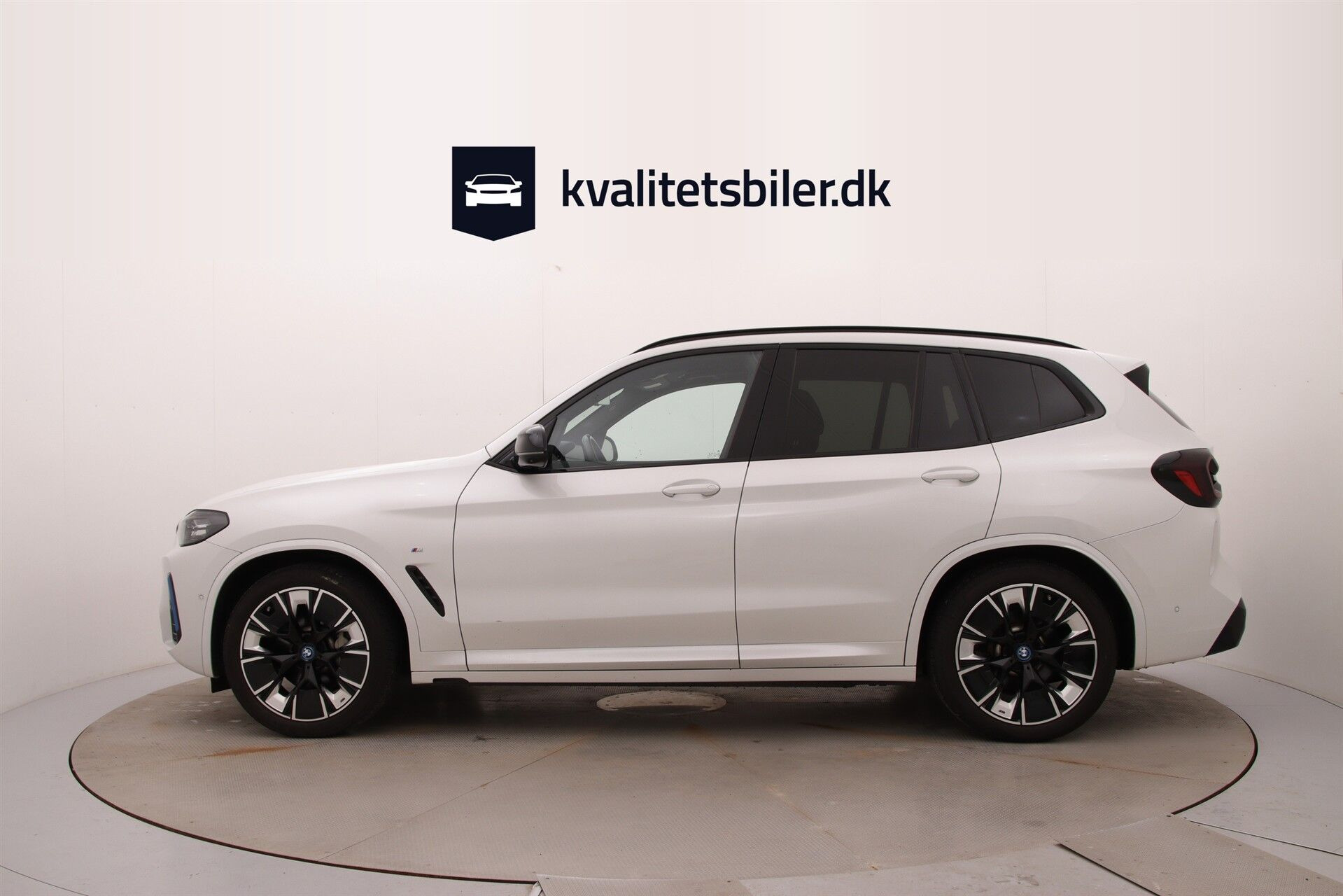 Hvid BMW iX3 fra 2022