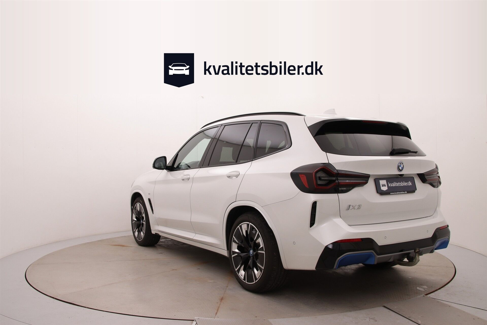 Hvid BMW iX3 fra 2022